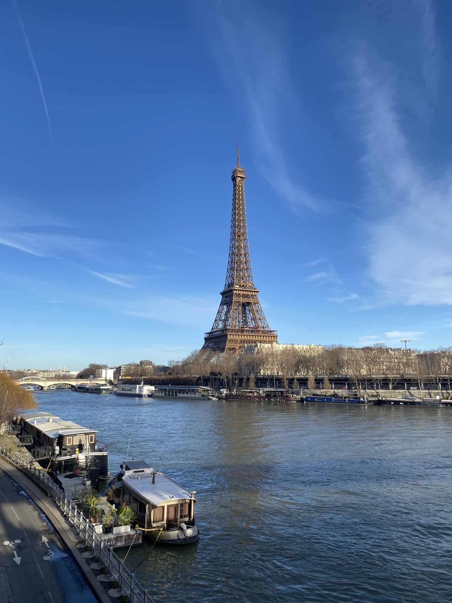Mit dem bus statt mit einem taxi nach paris nur f r einen tag